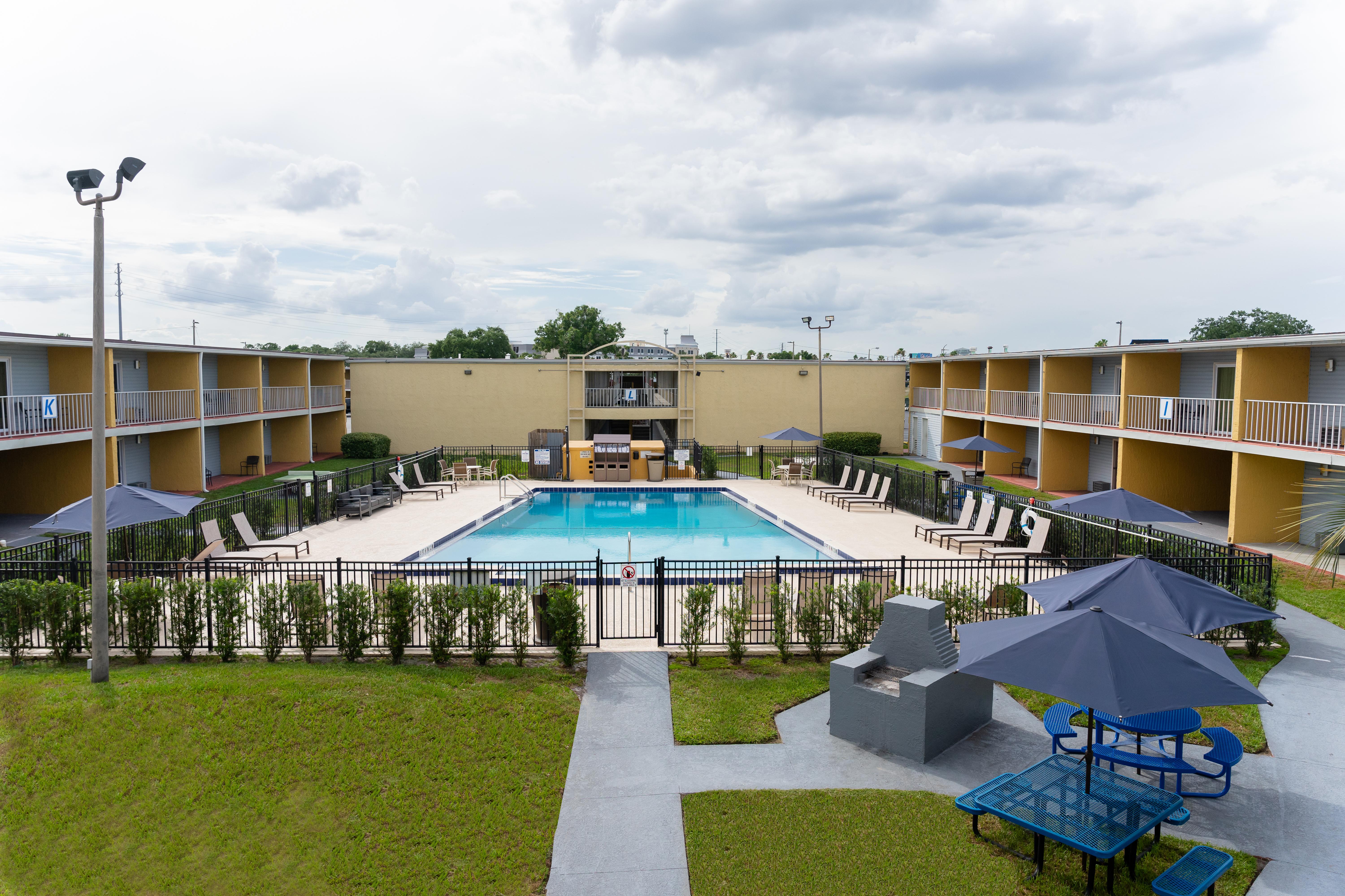 Celebration Suites Ngoại thất bức ảnh